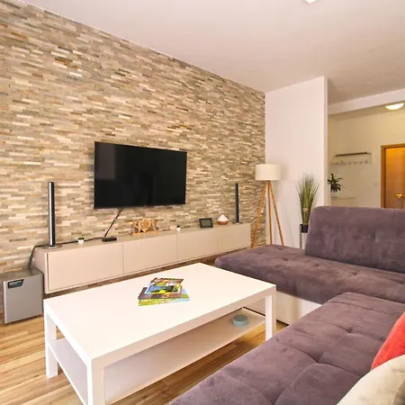 Vlado 2266 Apartman *