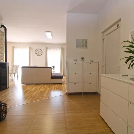 Vlado 2266 Apartman *